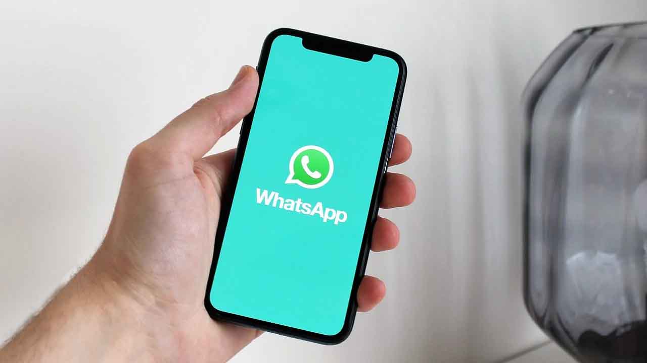 whatsapp addio 1.jpg